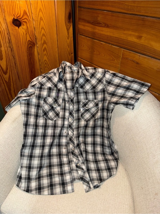 Wrangler Other - Wrangler Black & White Short-Sleeve Plaid Button-Down Shirt